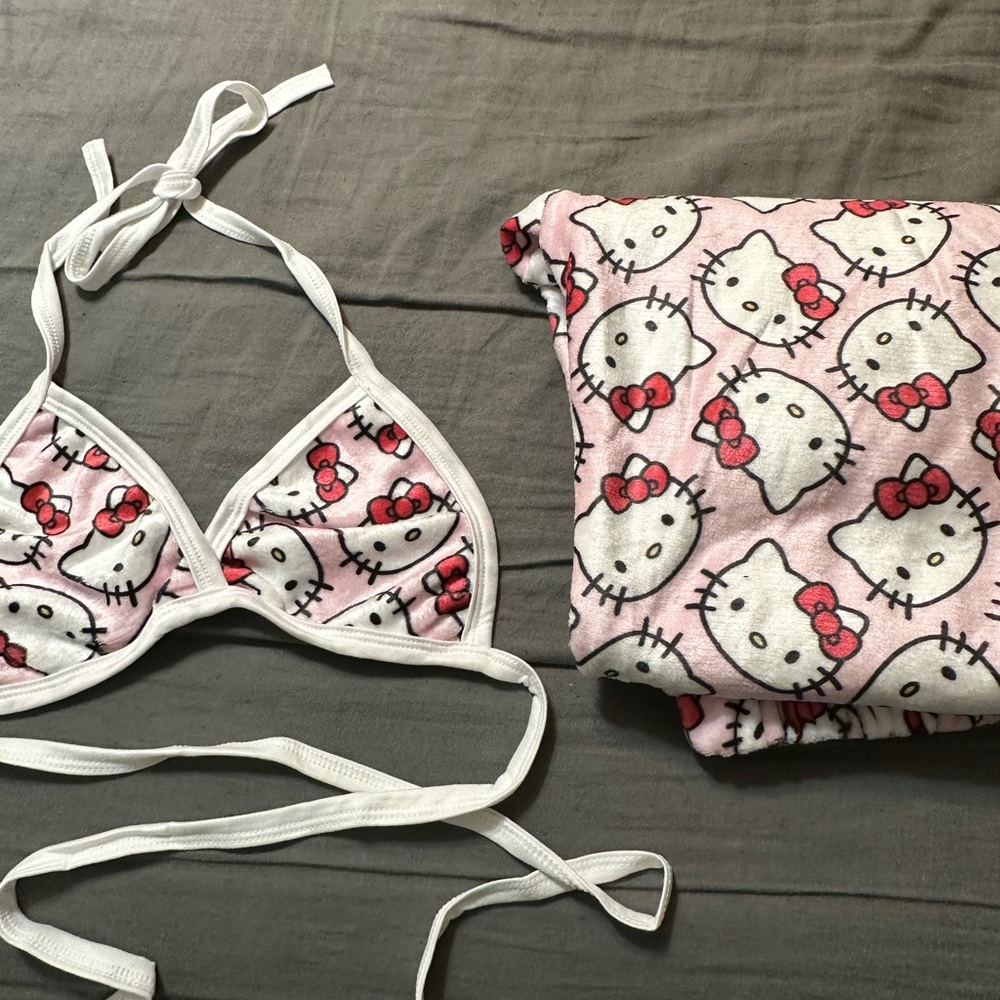 PINK HELLO KITTY PAJAMA